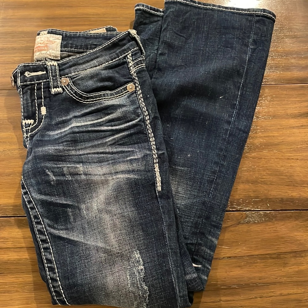 Big Star Liv Bootcut Jeans. Size 26 R. Distressed on lower thigh/knee.